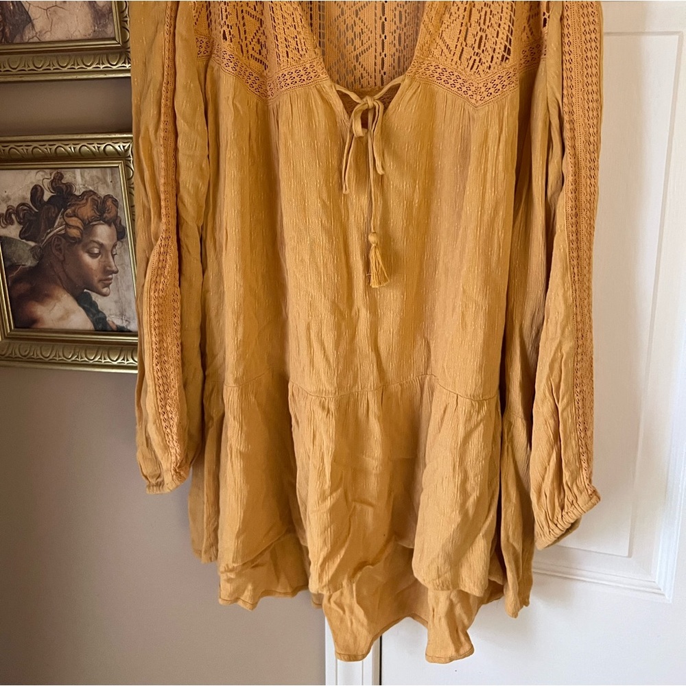 American Eagle top
